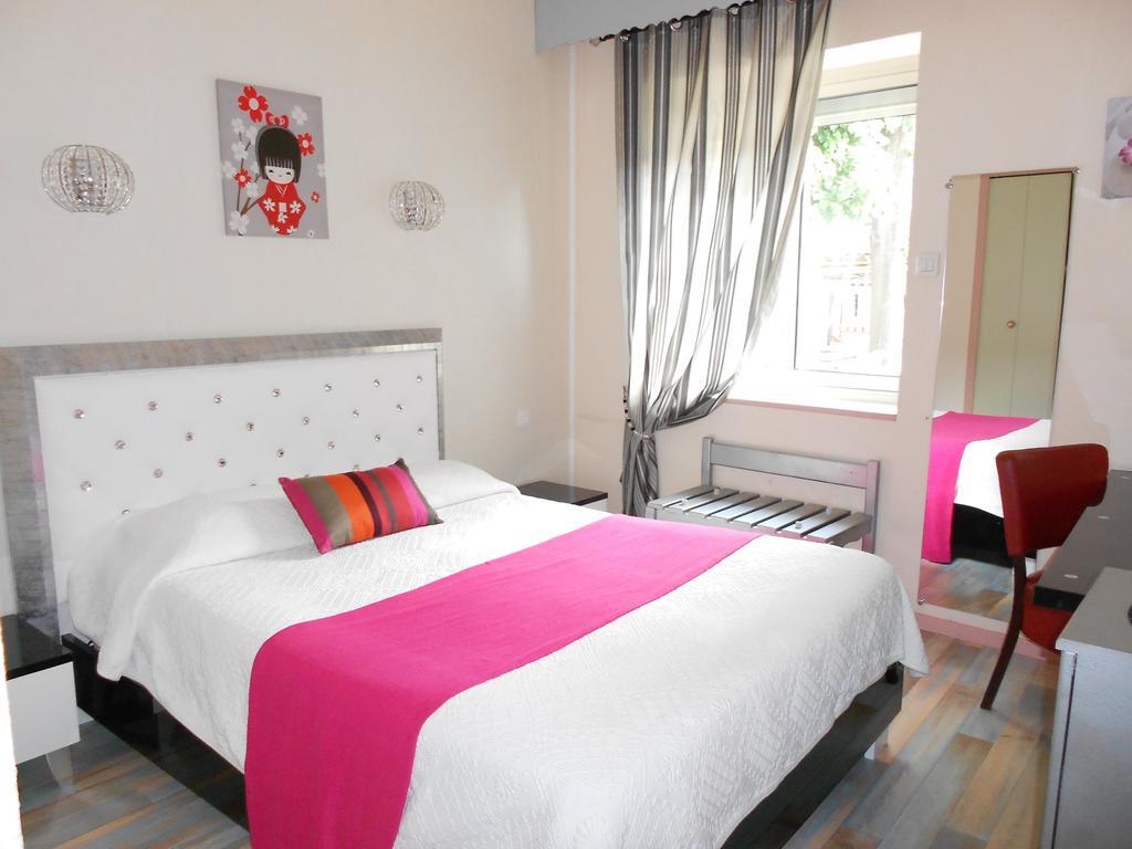 Logis Hotel Restaurant Residence Nissan-lez-Enserune Номер фото
